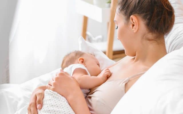 Should You Wear a Bra to Bed When Breastfeeding?